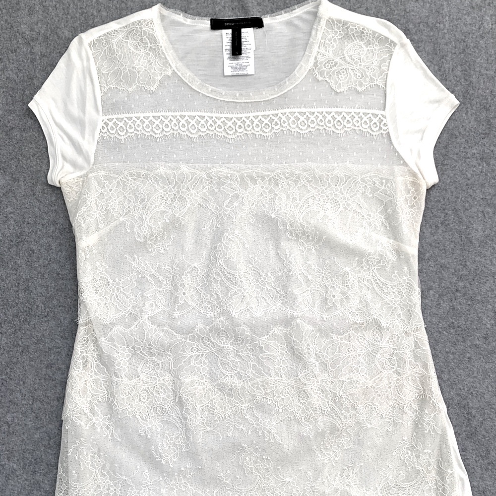 BCBG- Beautiful lace top! Stunner! Incredible detail on lace
